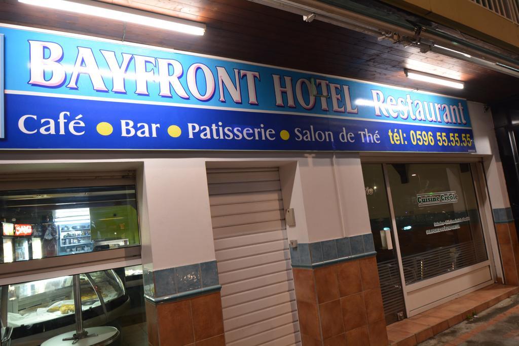 פור-דה-פראנס Bayfront Hotel מראה חיצוני תמונה